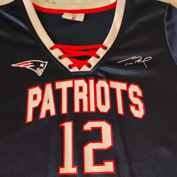 Tom Brady 12 New England Patriots NFL Team Apparel Jersey, Medium - Picture 7 of 10
